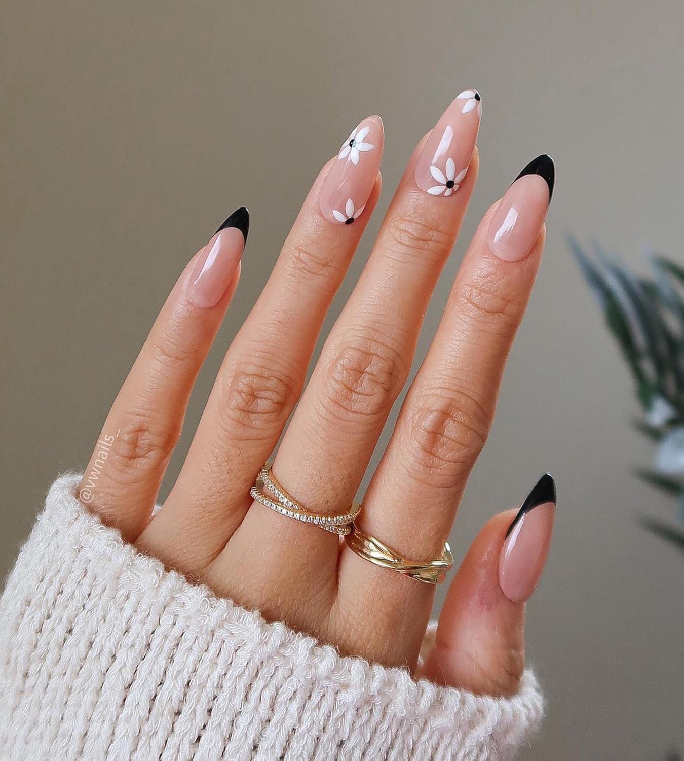 Gold Glitter Nails