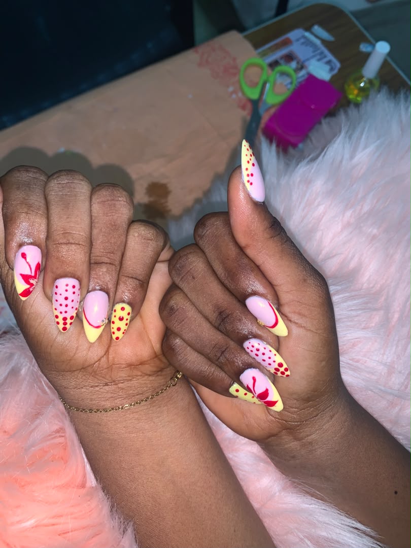 Gold Glitter Nails